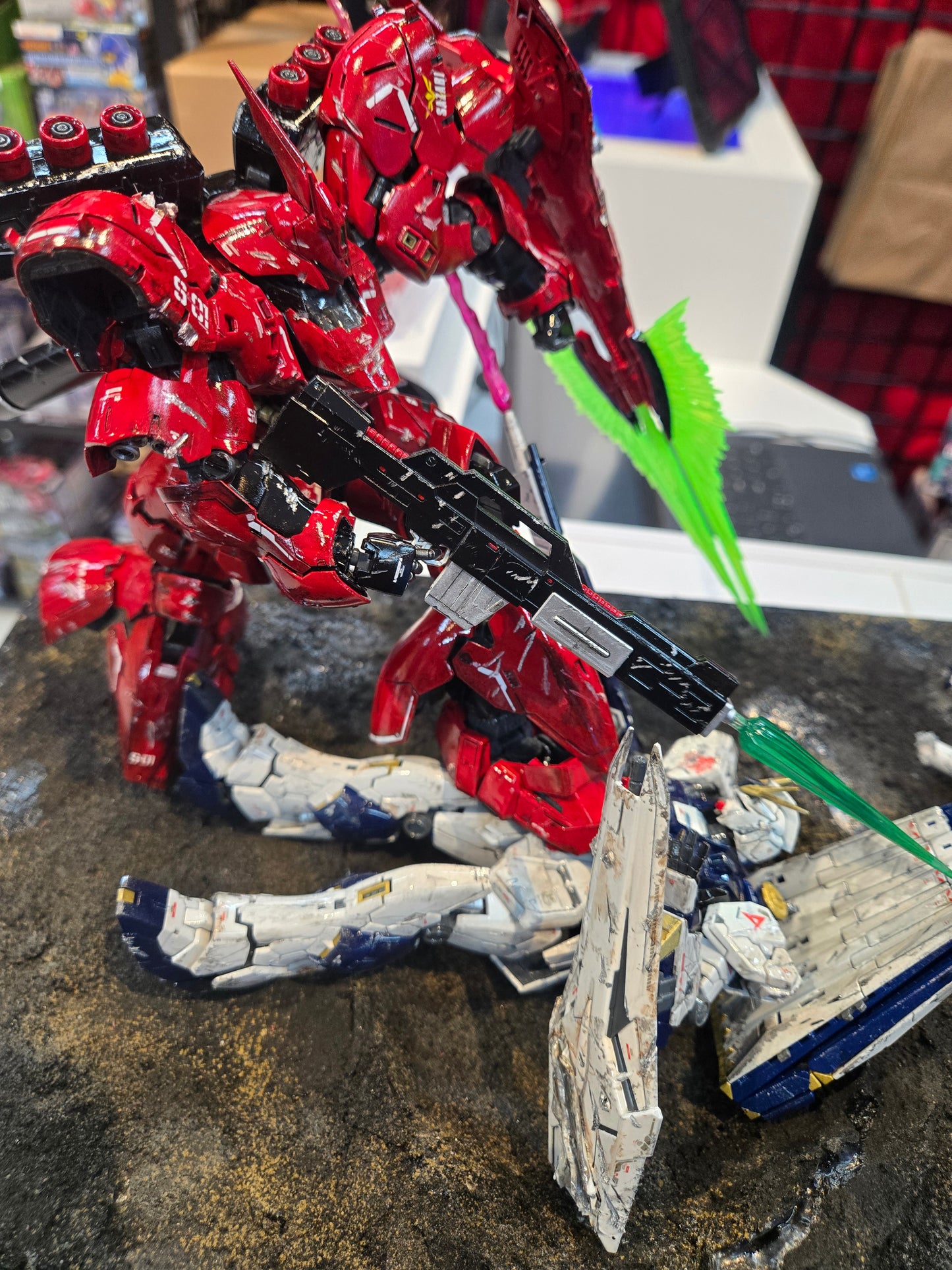 Sazabi and Nu Gundam Battle Diorama