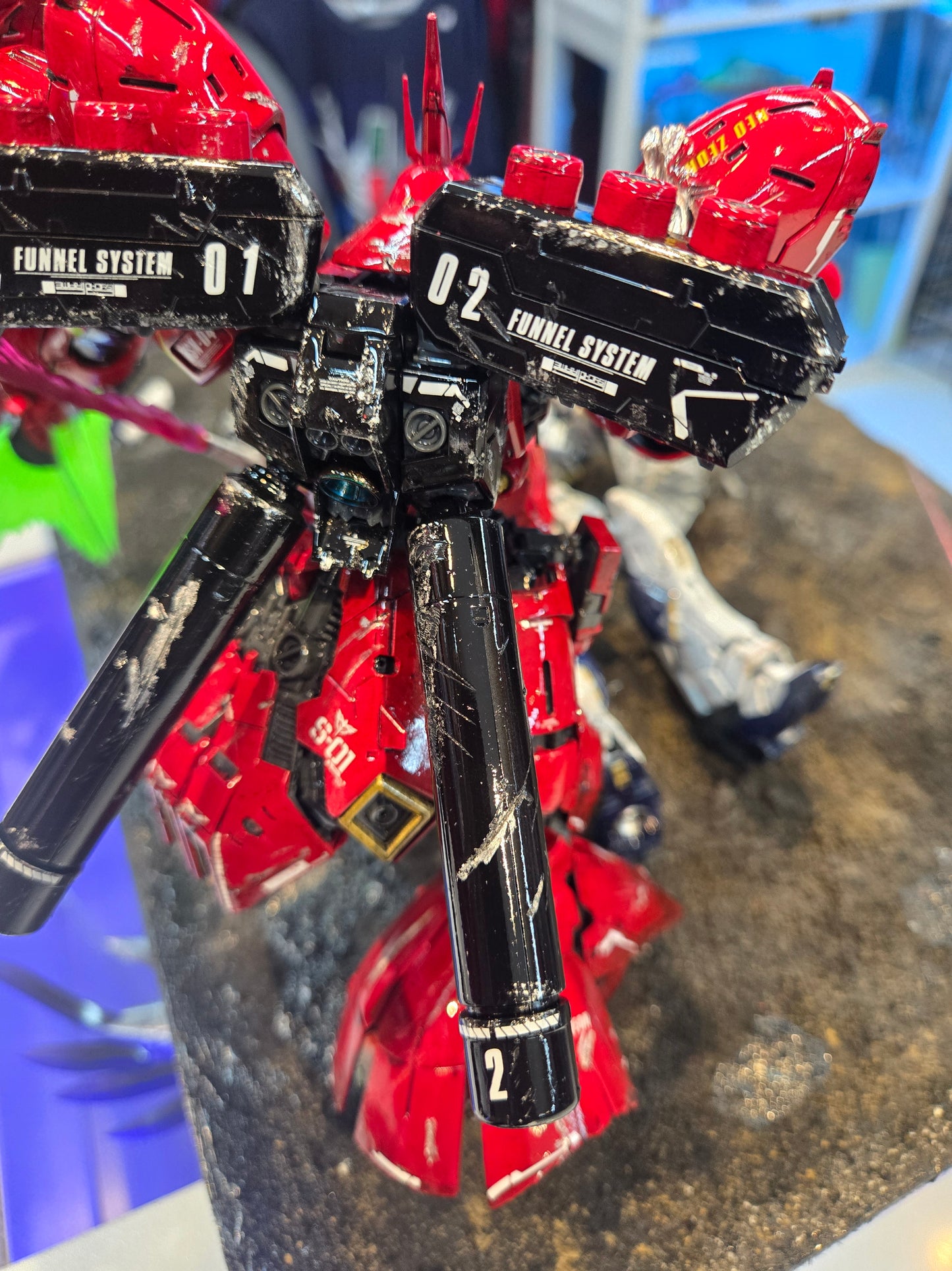 Sazabi and Nu Gundam Battle Diorama