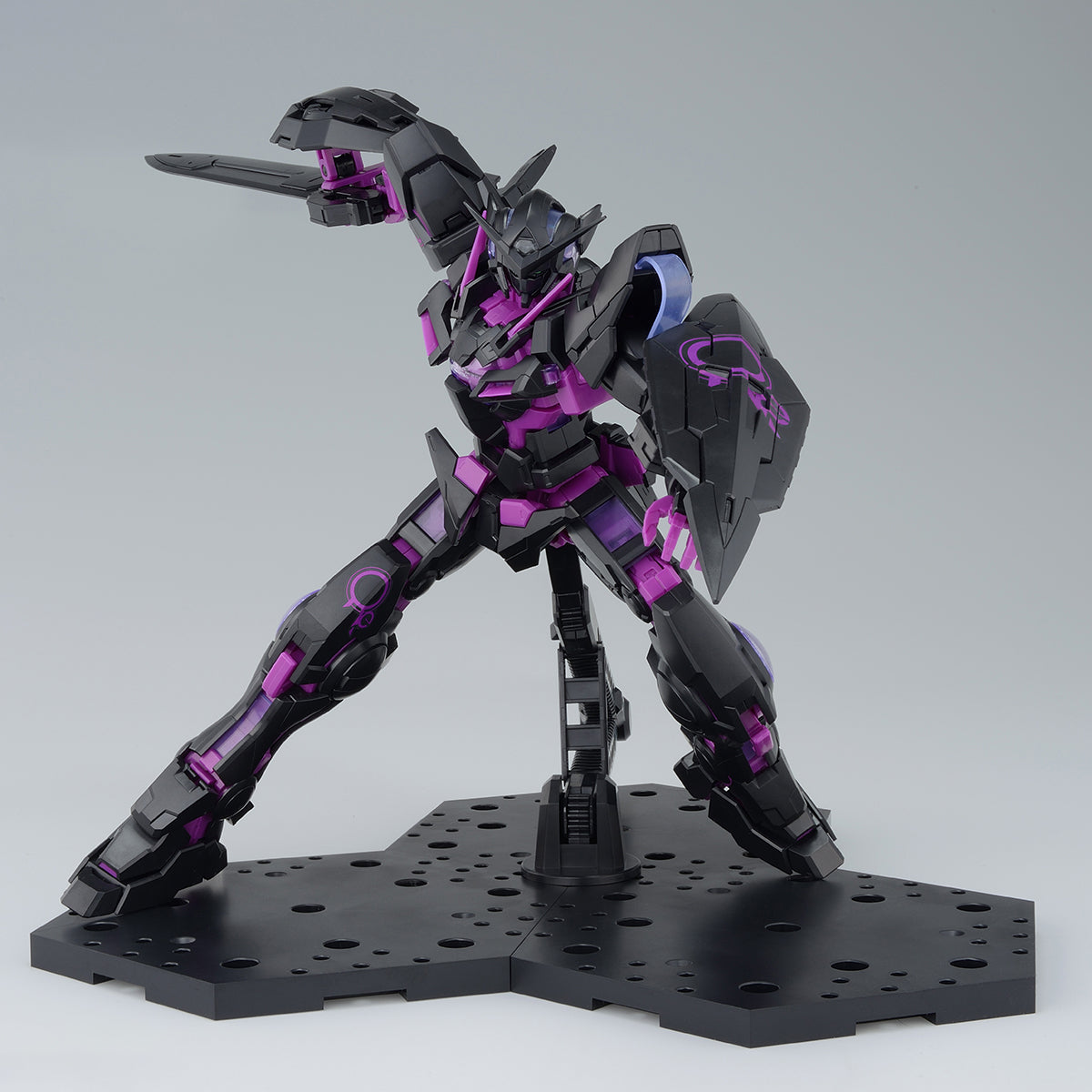 MG 1/100 Gundam Exia (Recirculation Color/Neon Purple)