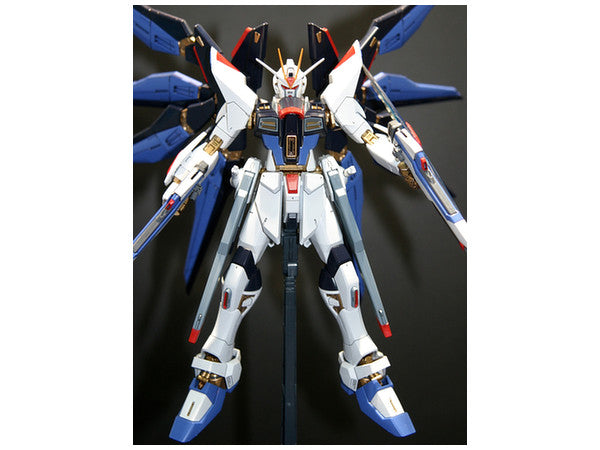 MG 1/100 Strike Freedom Gundam Full Burst Mode
