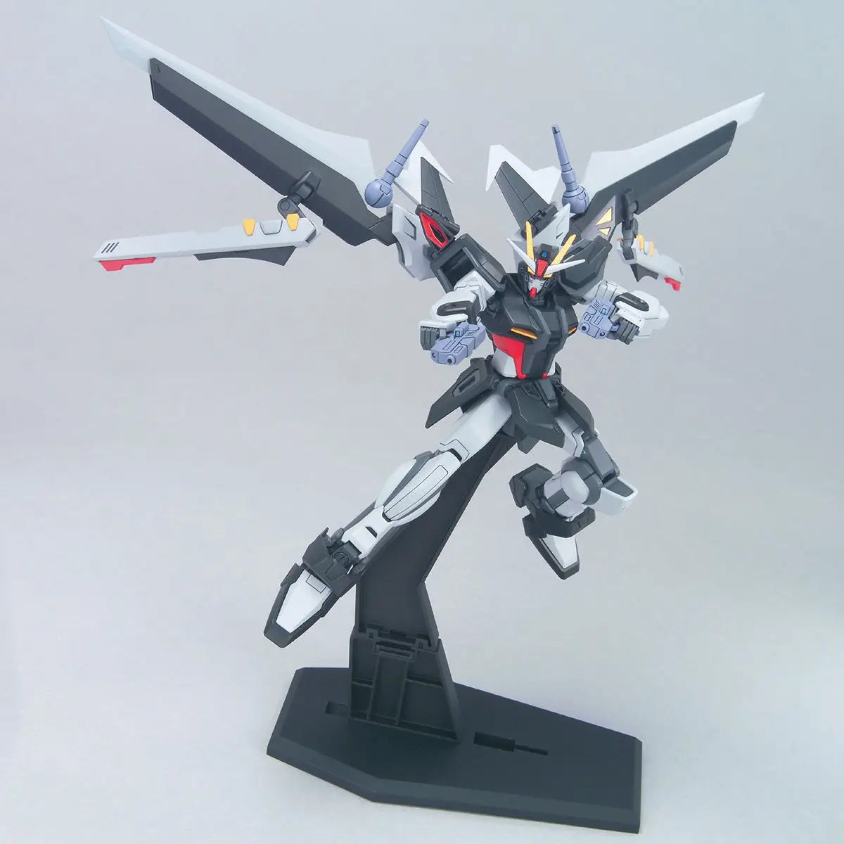 1/144 HG Strike Noir Gundam