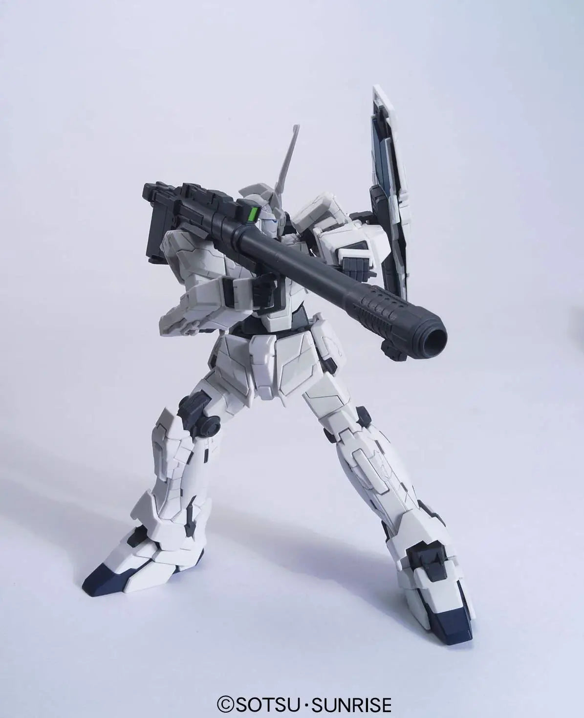 1/144 RX-0 Unicorn Gundam [Unicorn Mode]
