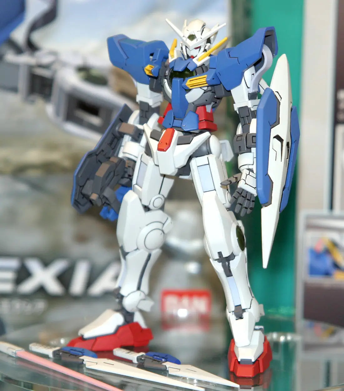 1/144 HG Gundam Exia