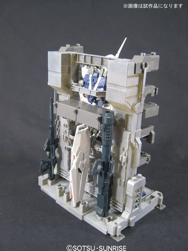 1/100 MG Unicorn Gundam HD Color + MS Cage