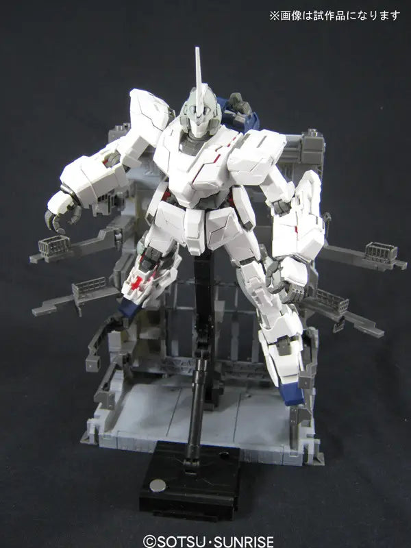 1/100 MG Unicorn Gundam HD Color + MS Cage