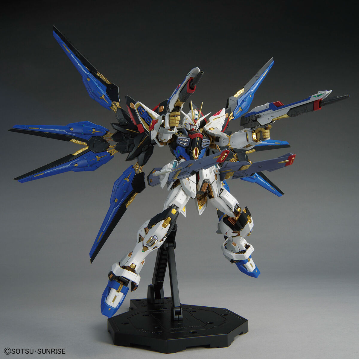 1/100 MGEX Strike Freedom Gundam (Gundam Seed Destiny) by Bandai