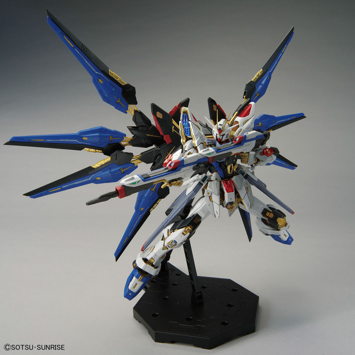 1/100 MGEX Strike Freedom Gundam (Gundam Seed Destiny) by Bandai