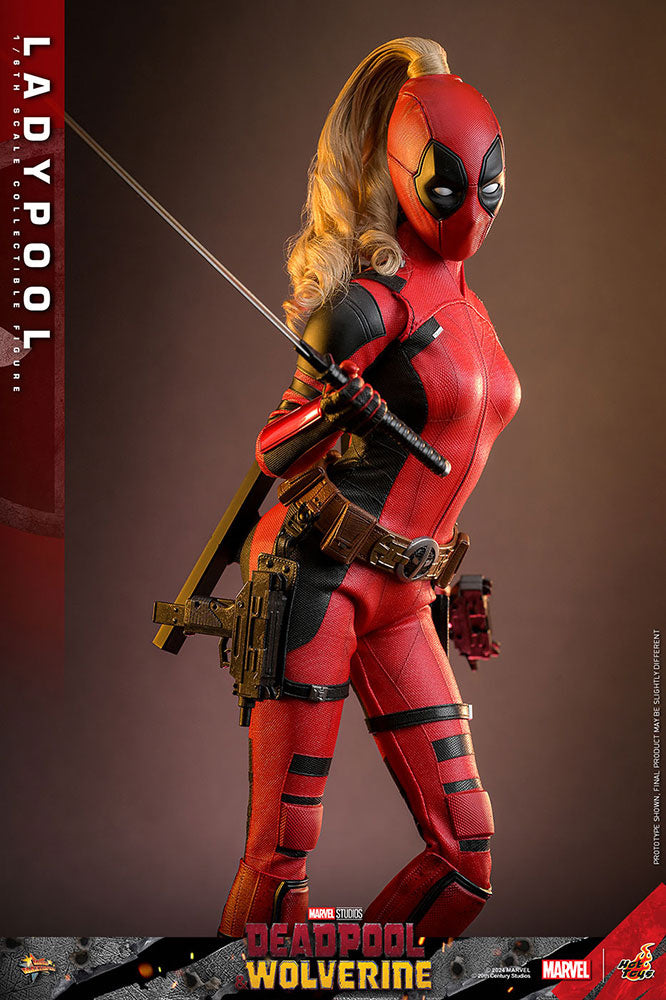 Hot Toys 1/6 - Fully Poseable Figure: Deadpool & Wolverine - Ladypool
