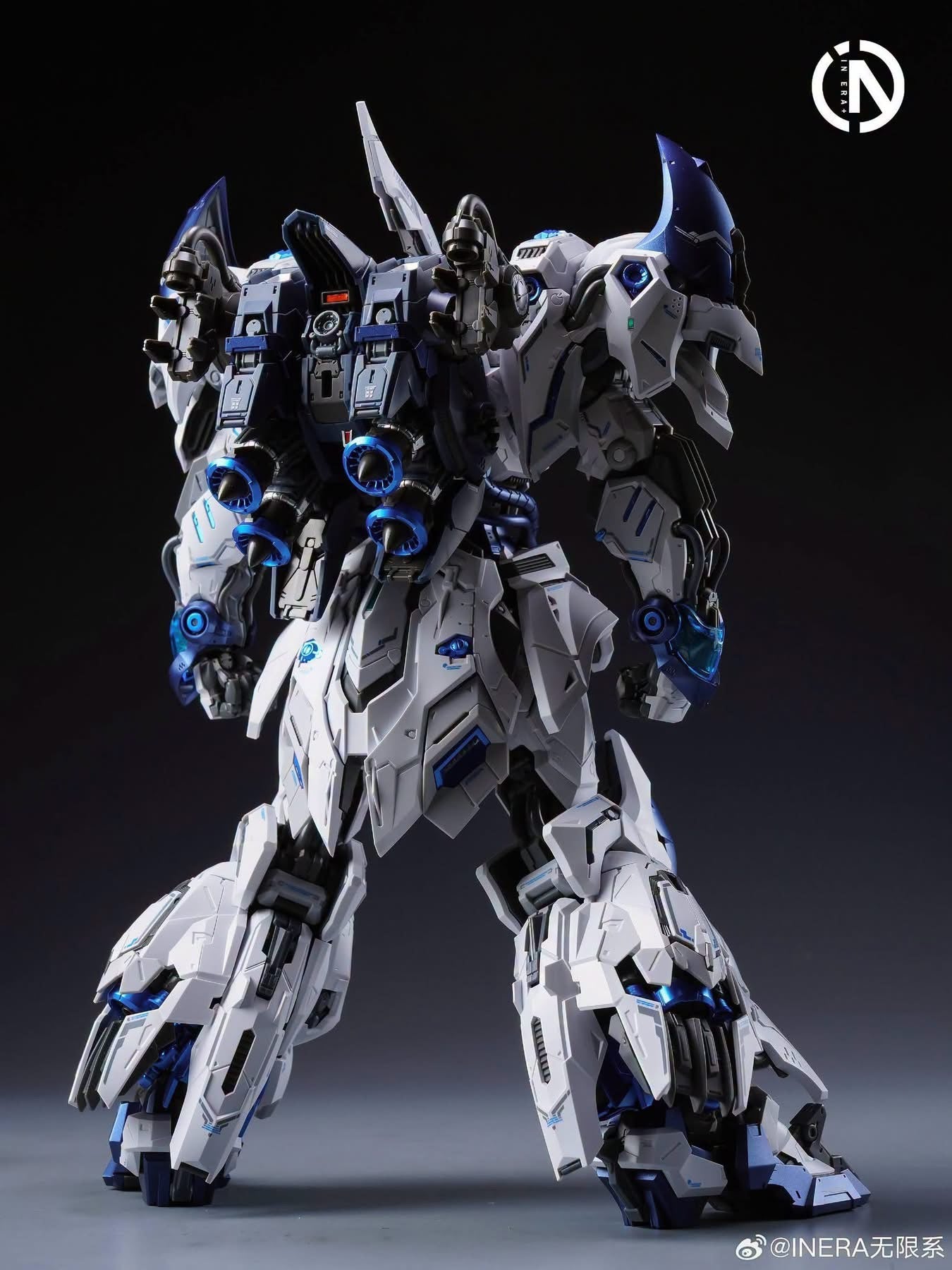 Infinity Nova RMD Lizard Polar Shark