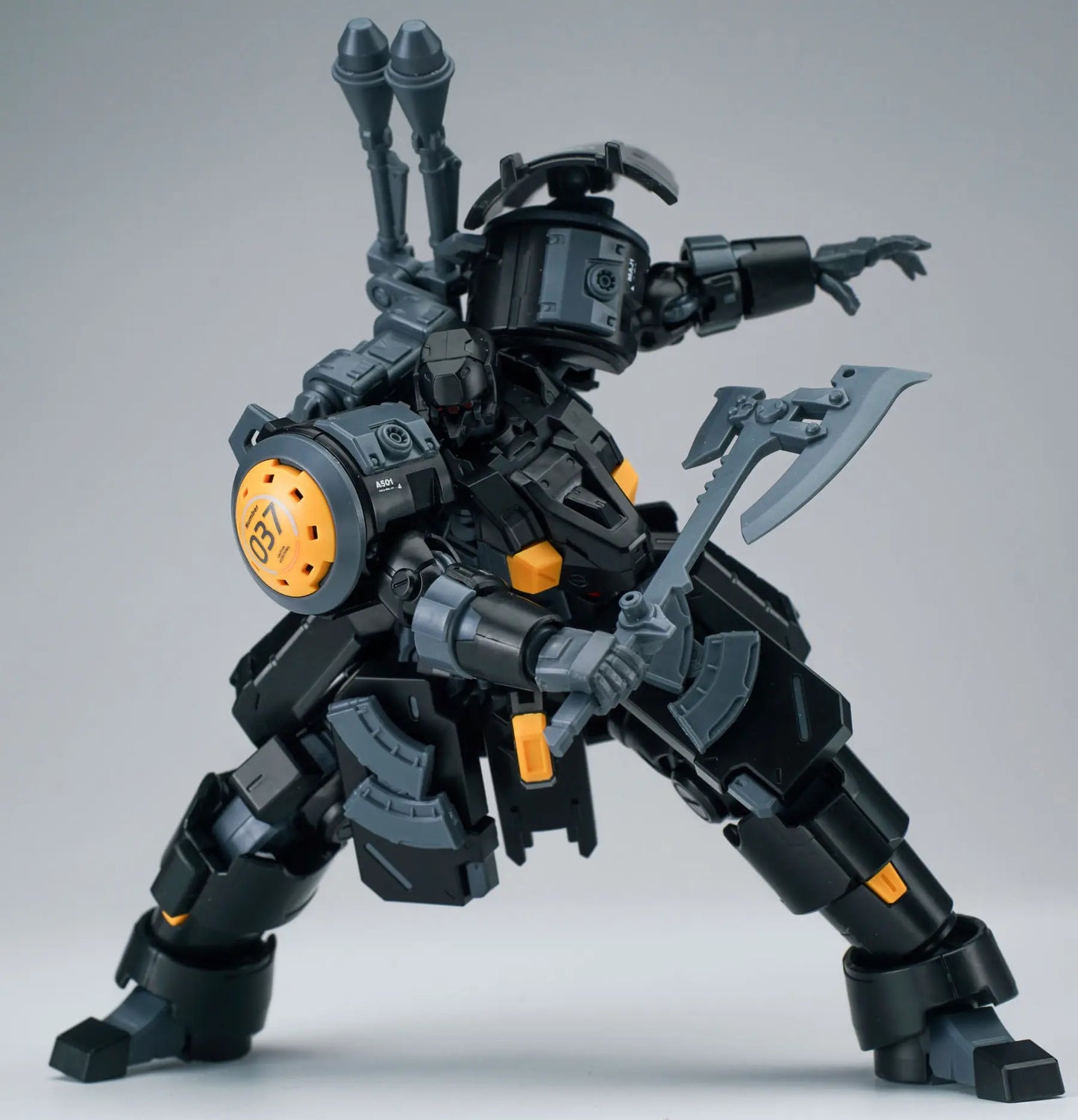 1/144 Ultra Action Trooper Zarov M1 Plastic Model Kit (Metallic Black)