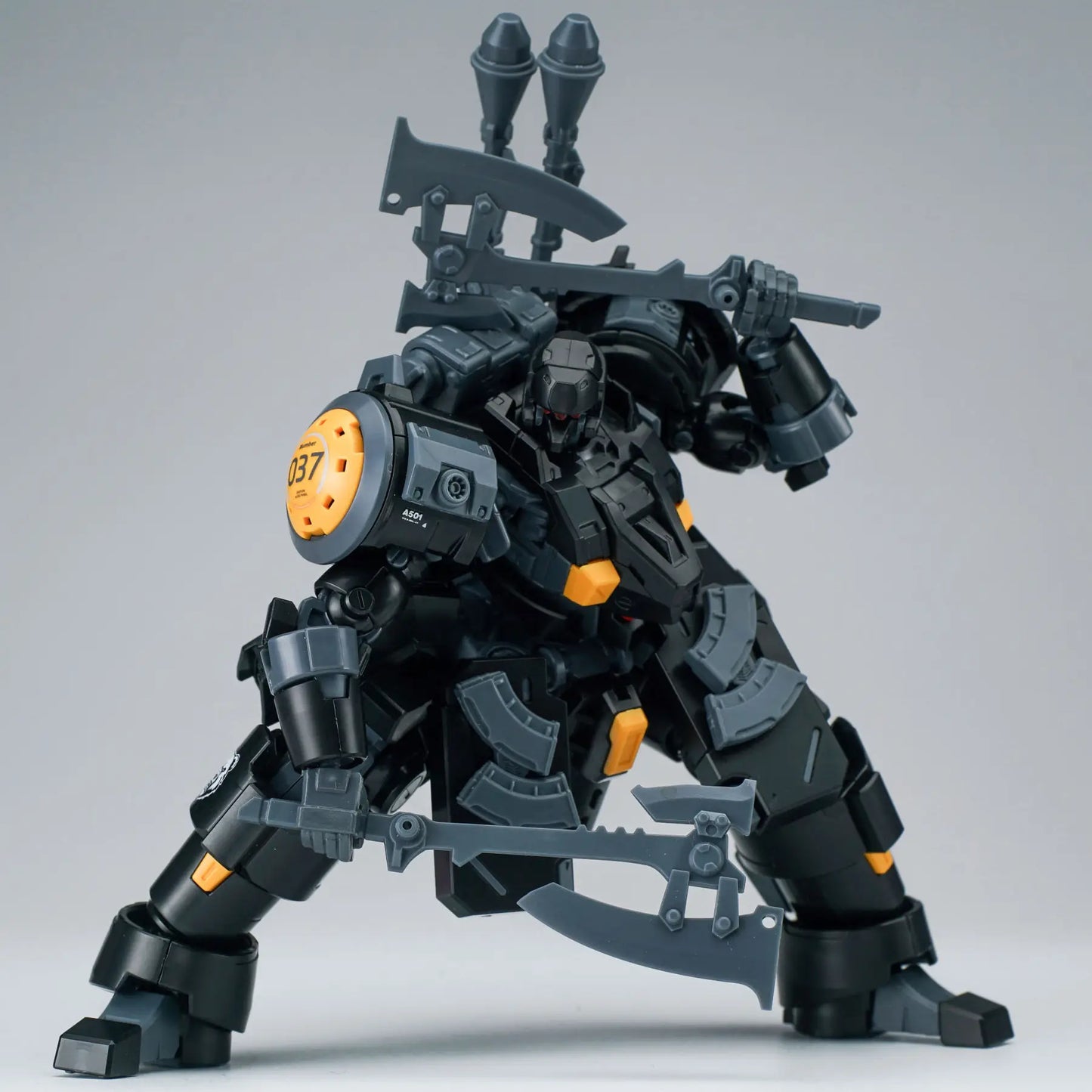 1/144 Ultra Action Trooper Zarov M1 Plastic Model Kit (Metallic Black)