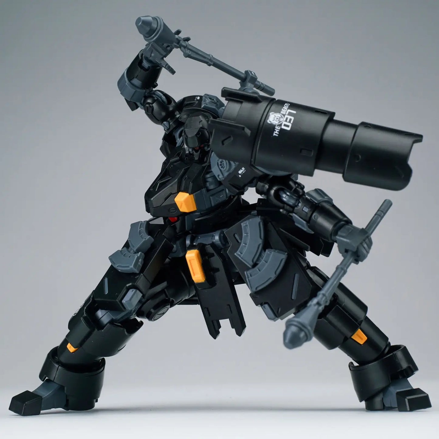 1/144 Ultra Action Trooper Zarov M1 Plastic Model Kit (Metallic Black)