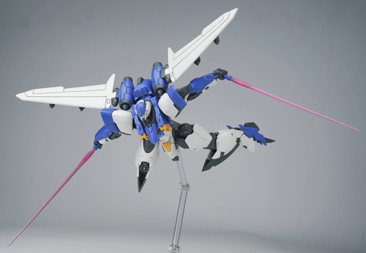 1/144 Ultra Action Trooper: Yun-Que Plastic Model Kit Blue x White Ver.